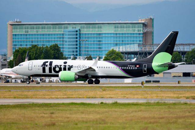 Boeing 737 MAX 8 (C-FLEJ)