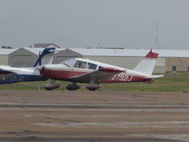 Piper Cherokee (N1792J)