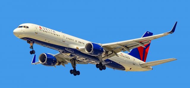Boeing 757-200 (N669DN) - N669DN Delta Air Lines 1991 Boeing 757-232 s/n 25142 - Las Vegas - Harry Reid International Airport KLASbr /USA - Nevada May 13, 2022br /Photo: Tomás Del Coro