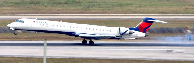 Canadair Regional Jet CRJ-900 (N806SK)