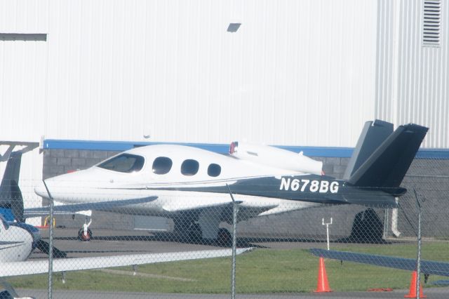 Cirrus Vision SF50 (N678BG)