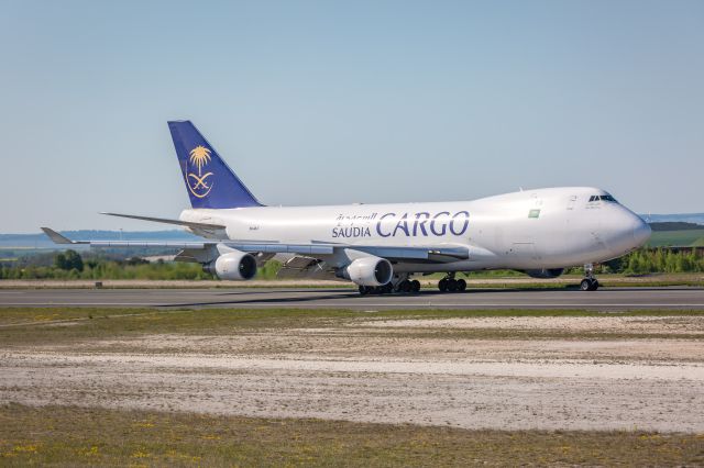 Boeing 747-200 (9H-AKJ)