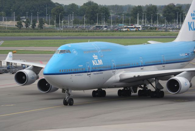 Boeing 747-400 (PH-BFB)