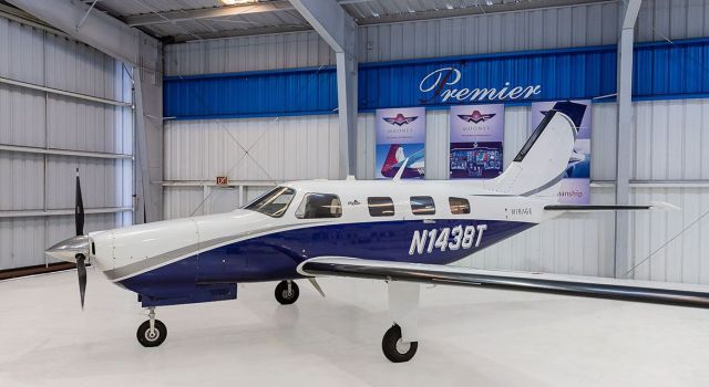Piper Malibu Mirage (N1438T)