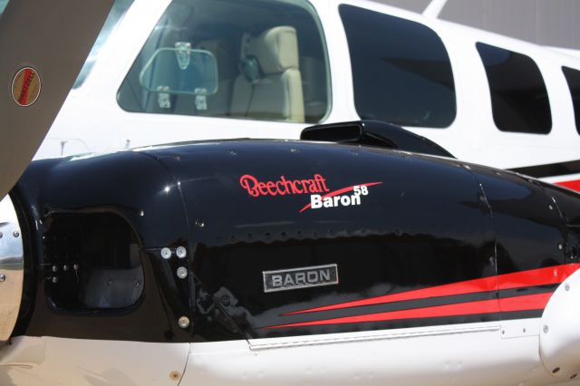 Beechcraft Baron (58) (PR-ODM)