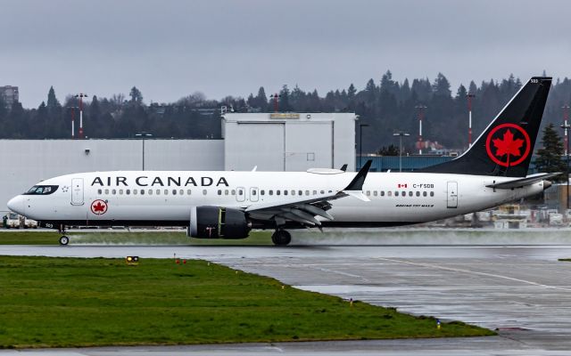 Boeing 737 MAX 8 (C-FSDB)