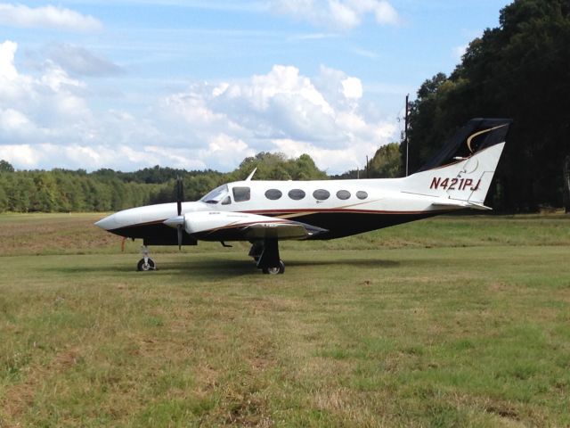 Cessna 421 (N421PJ)