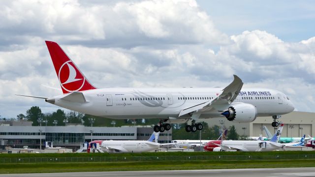 Boeing 787-9 Dreamliner (TC-LLM) - BOE231 on short final to Rwy 16R to complete a B1 flight on 5.13.20. (ln 1001 / cn 65812).