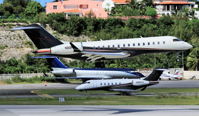 Bombardier Global Express (N93FX)