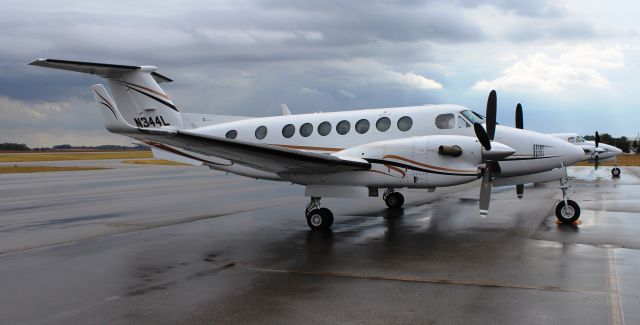 Beechcraft Super King Air 350 (N344L) - A Beechcraft B300 (according to the FAAs Aviation Registry) Super King Air at Pryor Field Regional Airport, Decatur, AL - October 20, 2016.