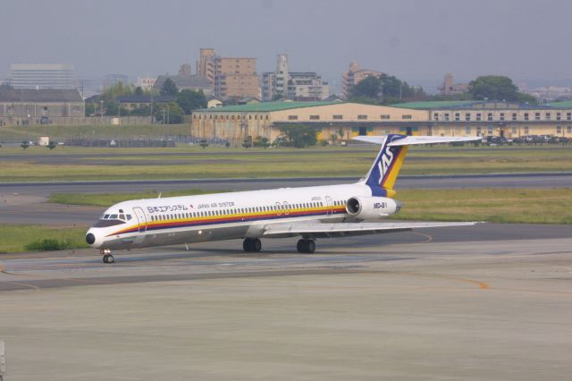 McDonnell Douglas MD-81 (JA8260)