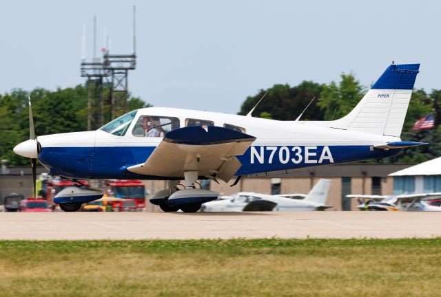 Piper Cherokee (N703EA)