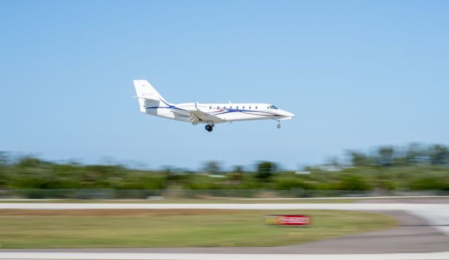 Cessna Citation Excel/XLS (N520G) - Landing runway 5