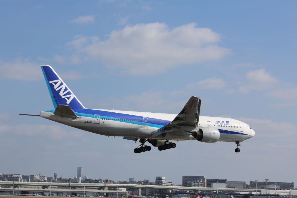 Boeing 777-200 (JA8968)