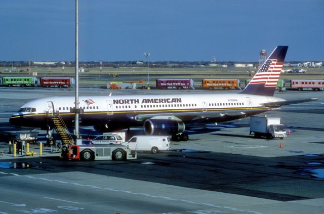 Boeing 757-200 (N756NA) - Since 22/12/2010, in  US Airways, as N207UW