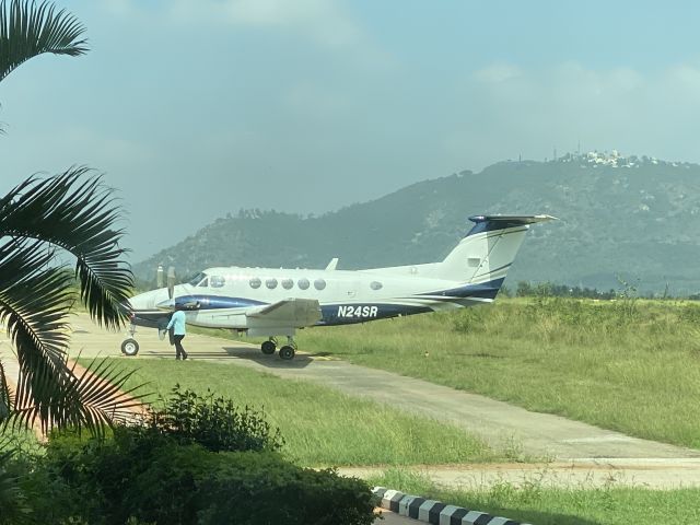 Beechcraft Super King Air 200 (N24SR)