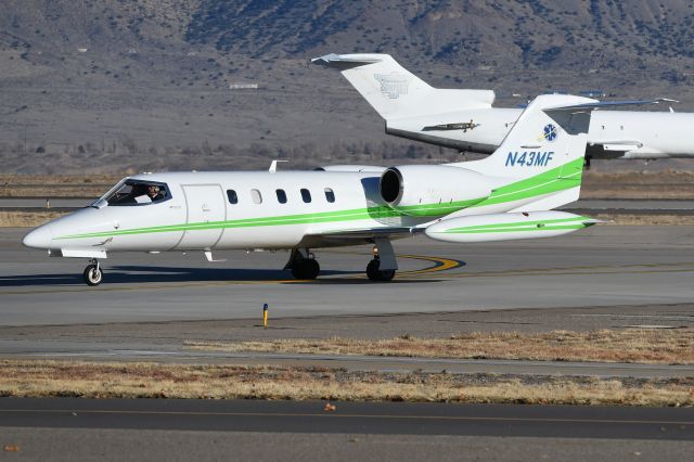 Learjet 35 (N43MF)