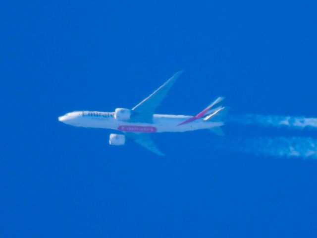 BOEING 777-200LR (A6-EWC) - UAE255br /BCN-MEXbr /12/04/2024