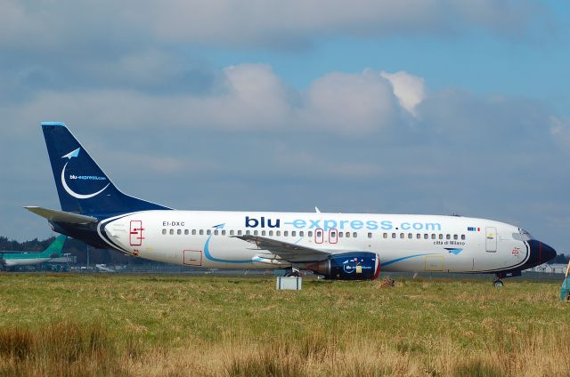 BOEING 737-400 (EI-DXC)