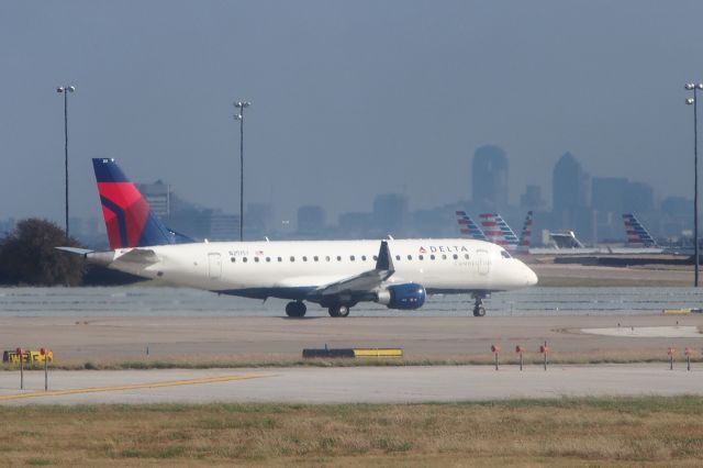 Embraer 170/175 (N251SY)