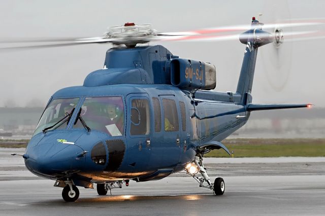 Sikorsky S-76 (9M-SJI)