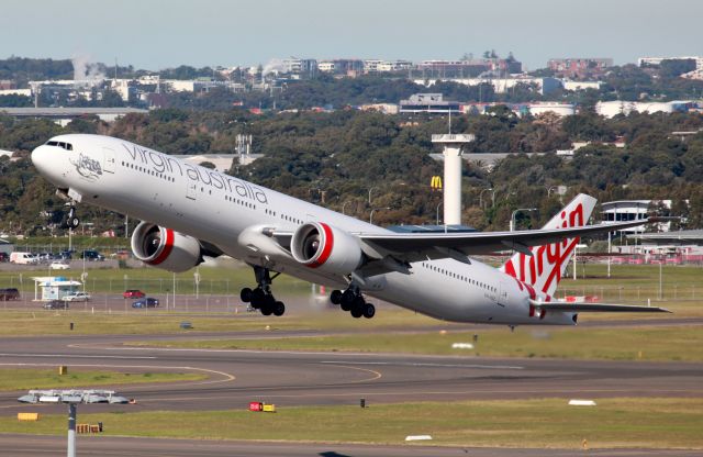 VH-VOZ — - Palm BeachLifting Off From 34L
