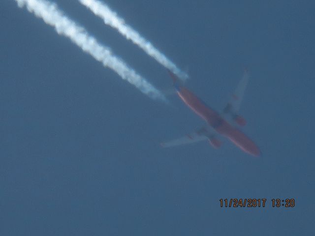 Boeing 737-800 (N8648A)