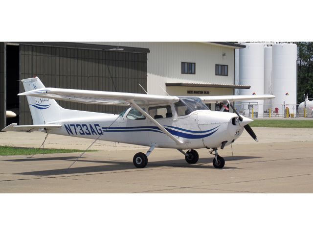 Cessna Skyhawk (N733AG)