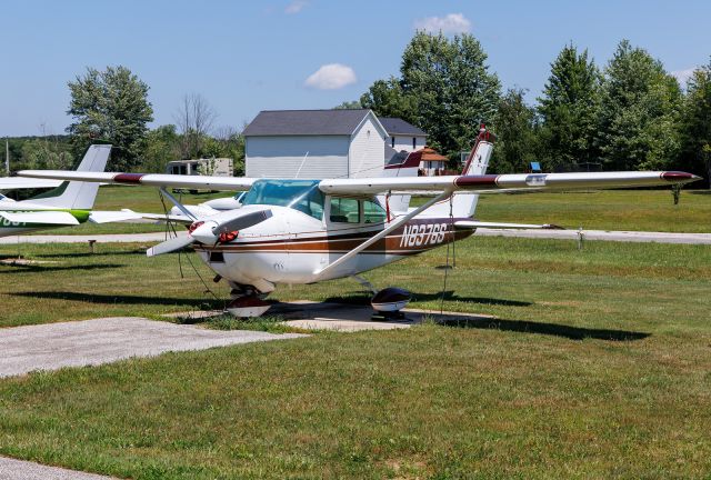 Cessna Skylane (N8376S)