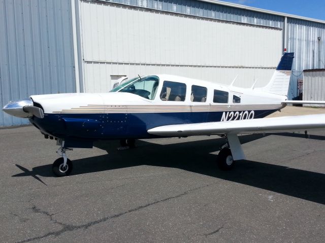 Piper Saratoga (N2210Q)