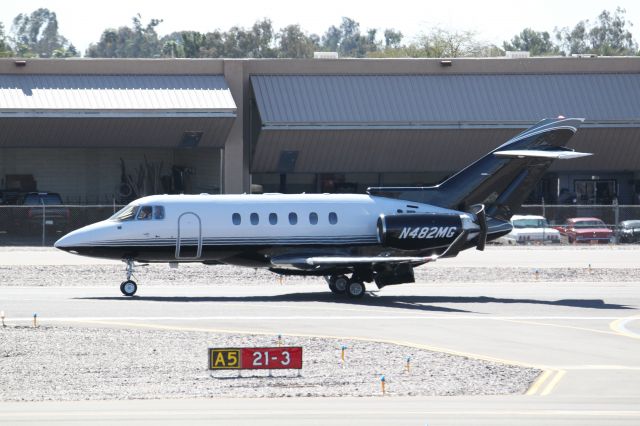 Hawker 800 (N482MG)