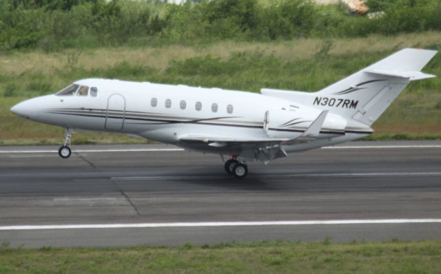 Hawker 800 (N307RM)