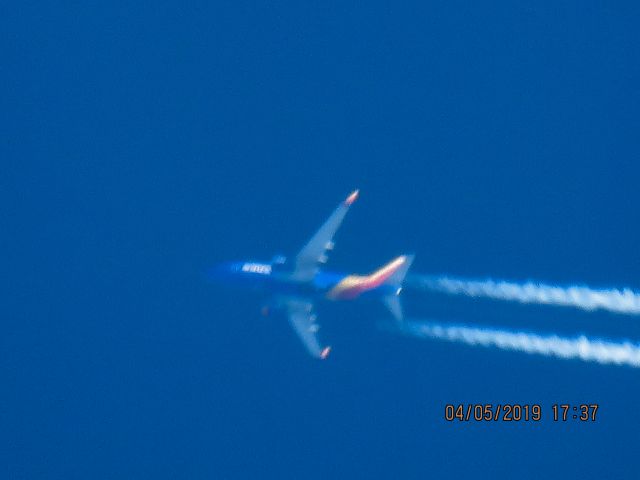 Boeing 737-700 (N763SW)