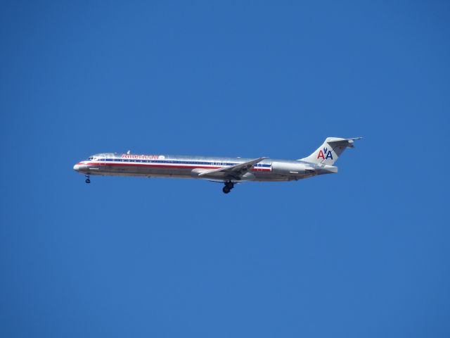 McDonnell Douglas MD-80 (N940ST)