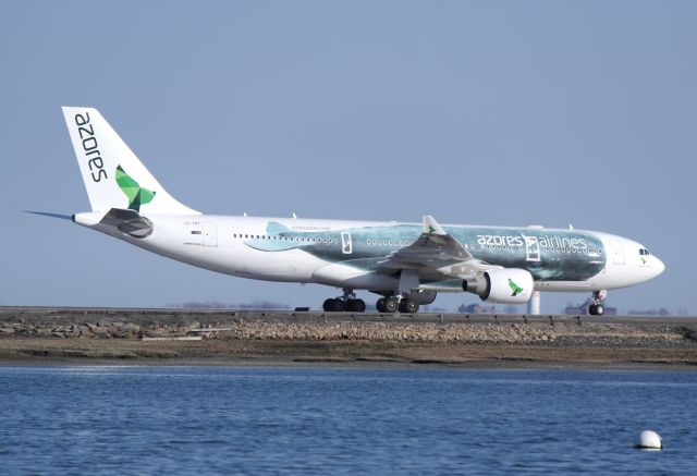 Airbus A330-200 (CS-TRY)