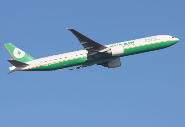 Boeing 777-200 (B-16716)