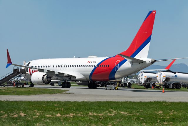 Boeing 737 MAX 8 (C-GUUL)