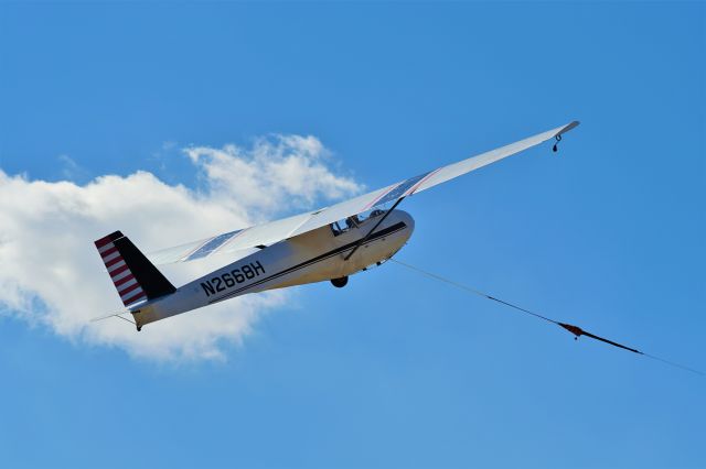 Unknown/Generic Glider (N2668H) - Glider winch launch at Sky Soaring Glider Club Hampshire IL