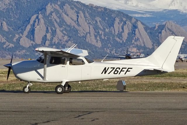 Cessna Skyhawk (N76FF)