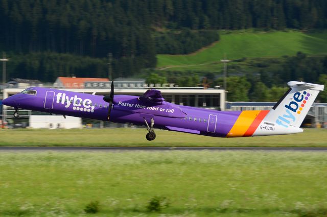 de Havilland Dash 8-400 (G-ECOH)