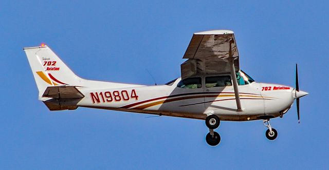 Cessna Skyhawk (N19804) - N19804 1972 CESSNA 172M Skyhawk s/n 17260767 - North Las Vegas Airport  KVGTbr /Photo: TDelCorobr /December 15, 2023