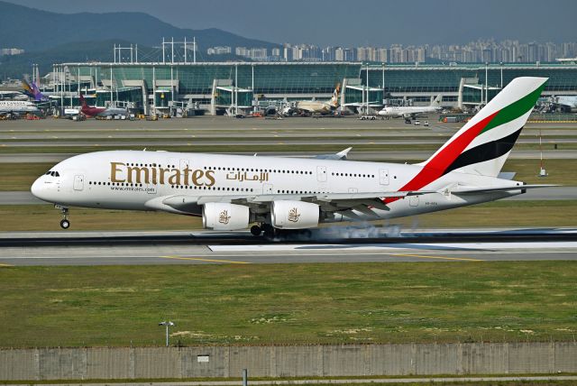 Airbus A380-800 (A6-EEA)