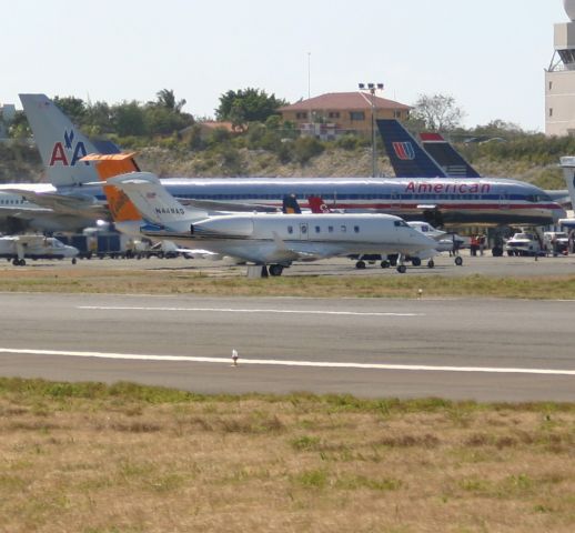 Bombardier Challenger 300 (N448AS)