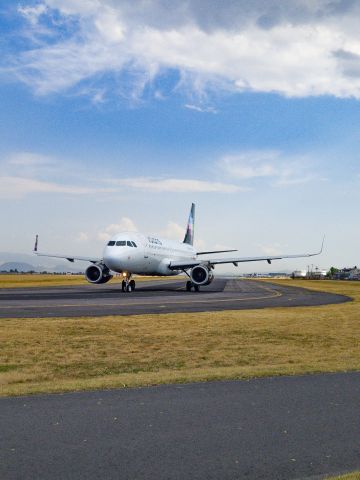 Airbus A320 (N520VL) - Despegue Marzo 11 2024 04:57 PM Aeropuerto Internacional Toluca Alexa Rin Rosalio 