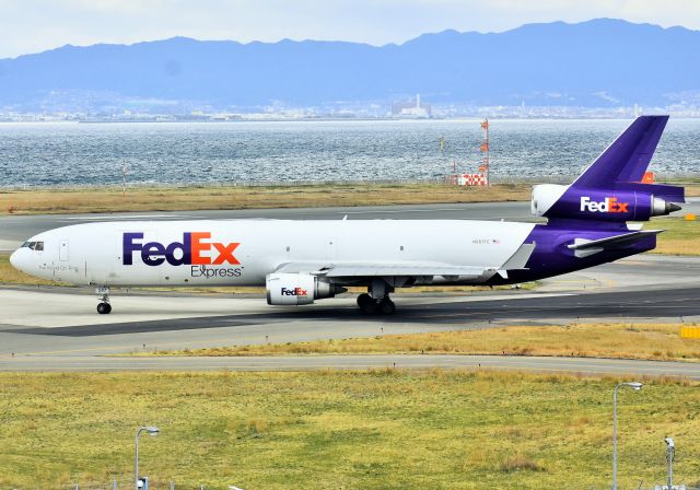 Boeing MD-11 (N587FE)