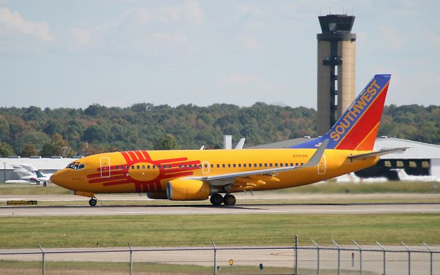 Boeing 737-700 (N781WN) - New Mexico colors at Nashville