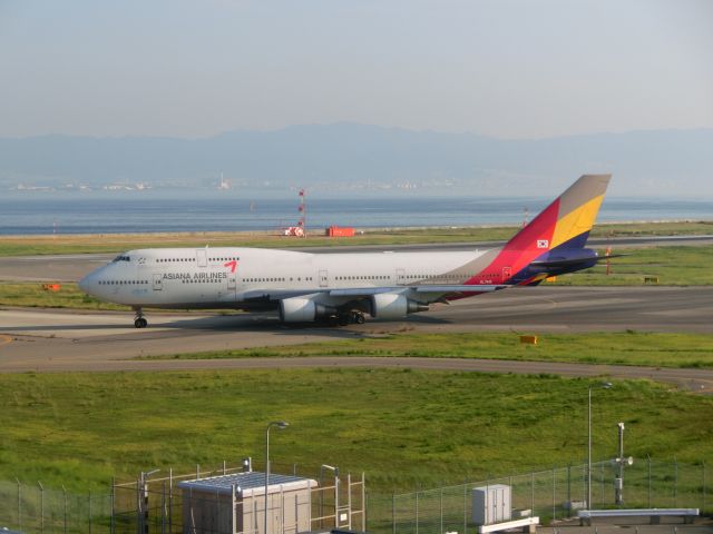 Boeing 747-400 (HL7418)