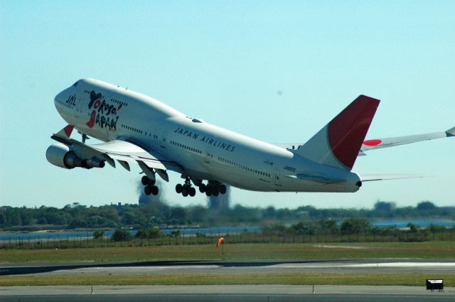 BON8916 — - Departure at JFK on Oct 1, 2005