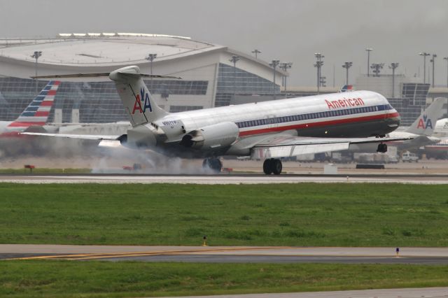 McDonnell Douglas MD-83 (N9628W)