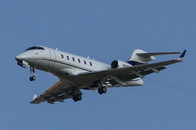 Bombardier Challenger 300 —